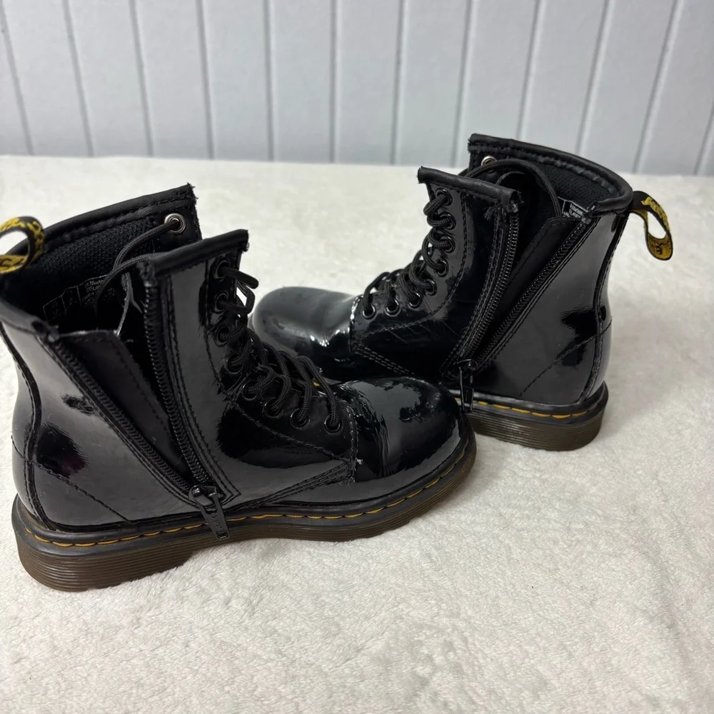 Dr.Martens AirWair Patent Leather Lace Up Black Boots soles bouncing size‎ 11